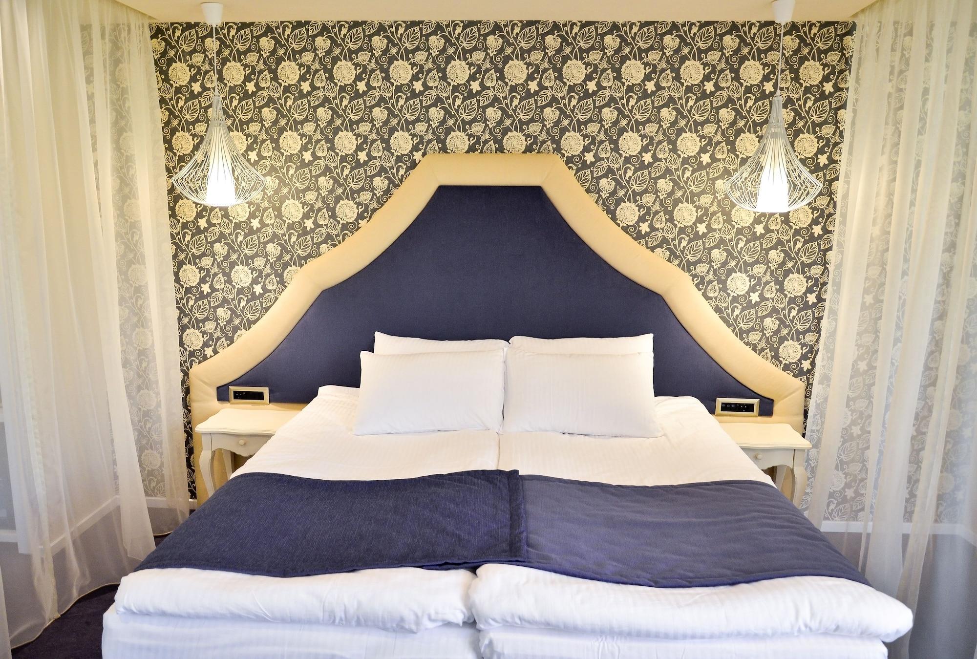 Hotel Capitolina City Chic Cluj-Napoca Eksteriør billede